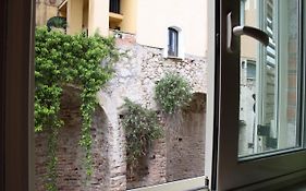 Naumachia Apartment